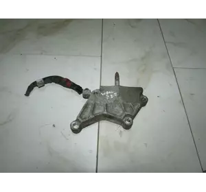 Правий кронштейн двигуна 2.2  Kia Sorento II 2 2009-2012 Правий кронштейн двигуна 2.2  Kia Sorento II 2 2009-2012