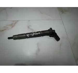 338002F000 - Форсунка паливна 2.2 Kia Sorento II 2 2009-2012 338002F000 - Форсунка паливна 2.2 Kia Sorento II 2 2009-2012