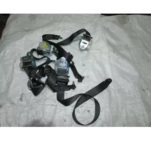 Задній ремінь безпеки Kia Sorento II 2 2009-2012 Задній ремінь безпеки Kia Sorento II 2 2009-2012