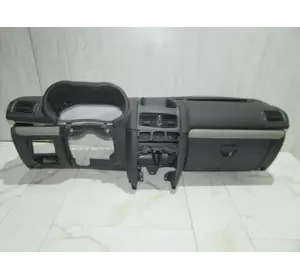 Торпедо панель консоль RENAULT CLIO II 1998-2005 Торпедо панель консоль RENAULT CLIO II 1998-2005