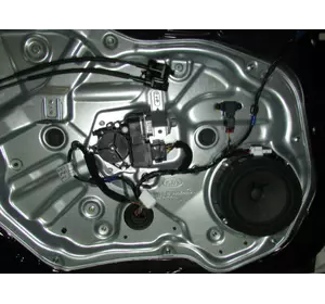 Пердній лівий склопідйомник Kia Sorento II 2 2009-2012 Пердній лівий склопідйомник Kia Sorento II 2 2009-2012