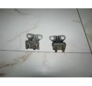 Петля крышки багажника лифтбек левая права Toyota Avensis T25 2003-2008 Петля крышки багажника лифтбек левая права Toyota Avensis T25 2003-2008