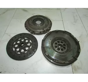 Комплект щеплення демфер диск корзина 2.2  Kia Sorento II 2 2009-2012 Комплект щеплення демфер диск корзина 2.2  Kia Sorento II 2 2009-2012